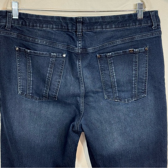 Jennifer Lopez Dark Indigo Bootcut Jeans, 18W, Midrise, Spandex, EUC - Picture 4 of 11